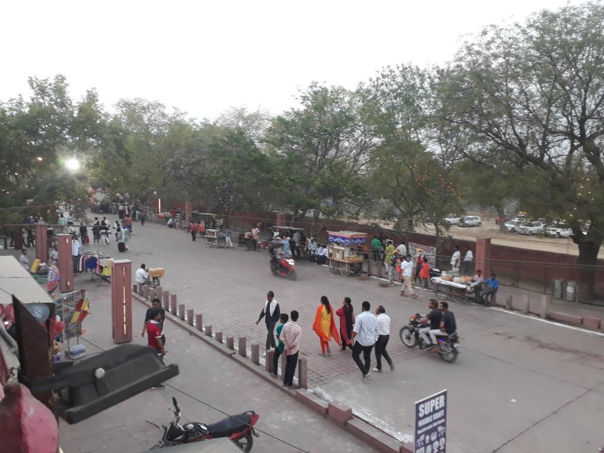 Superinn Home Stay& Guest House Agra  Extérieur photo